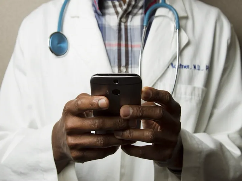 Health Apps for Seniors: Stay Connected to Your Health